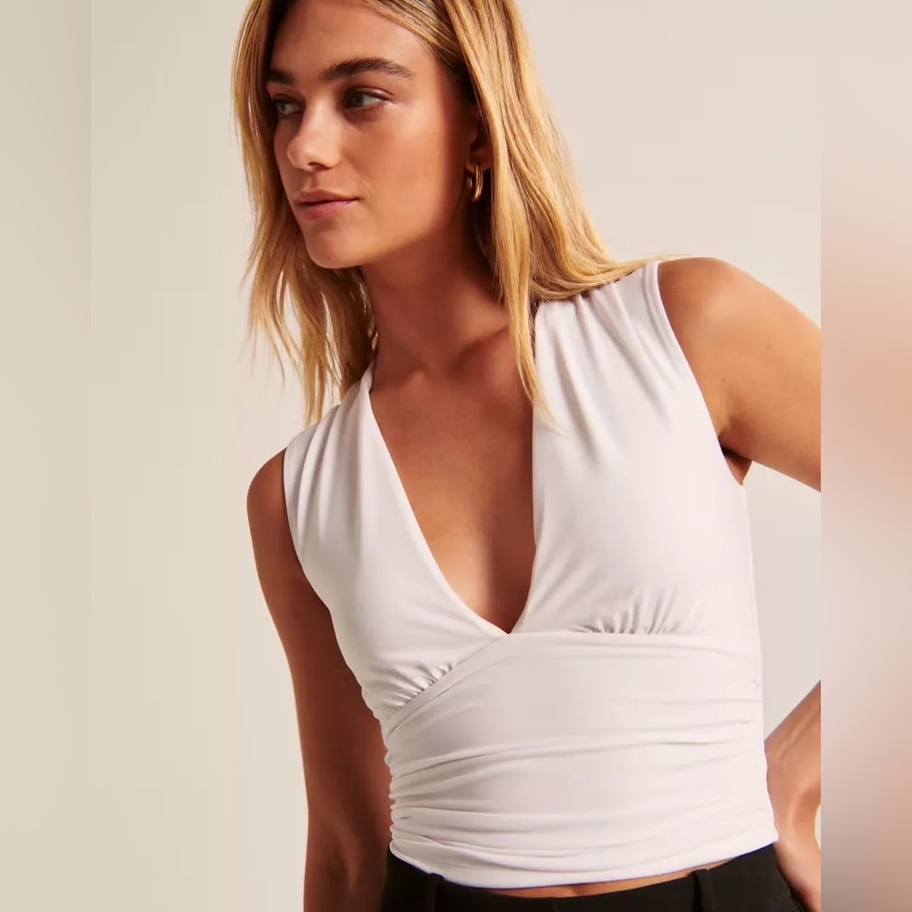 Abercrombie Cropped V Neck Ruched Top